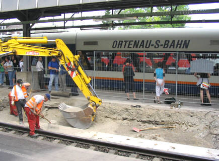 Bau des Bahnsteigs an Gleis 7 in Offenburg