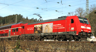 Schwarzwaldbahn: 146 229 mit Dostos bei Triberg